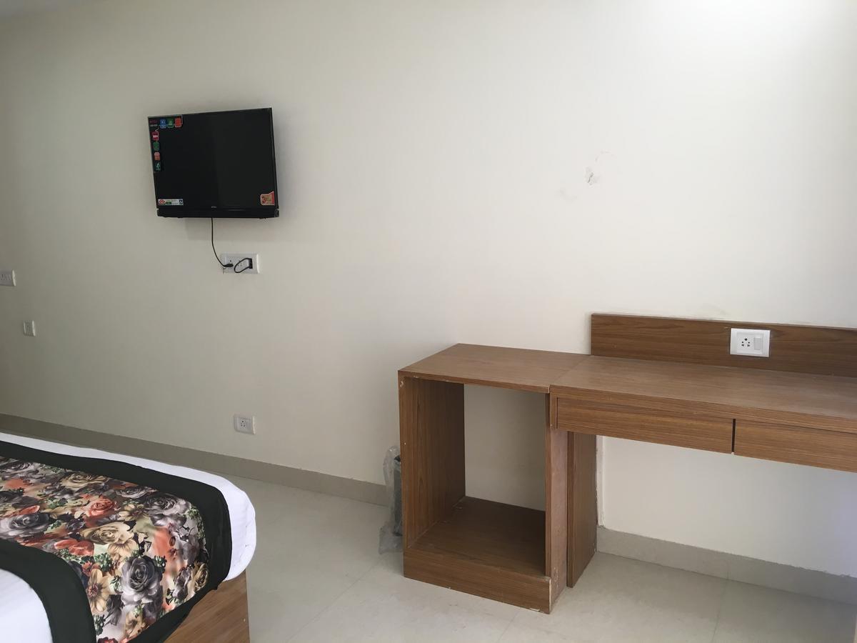Hotel Airport D'Capitol 新德里 外观 照片